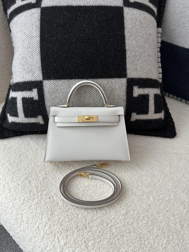 Kelly Mini II, Imported Epsom Grained Leather, M4 Gris Pale with Gold Hardware, Top-Quality Hand-Stitched with Waxed Thread