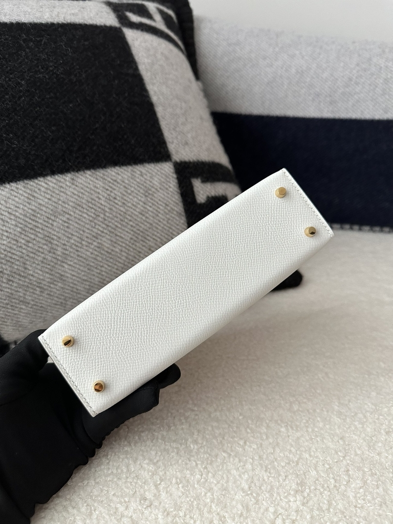 Kelly Mini II, Imported Epsom Grained Leather, M4 Gris Pale with Gold Hardware, Top-Quality Hand-Stitched with Waxed Thread