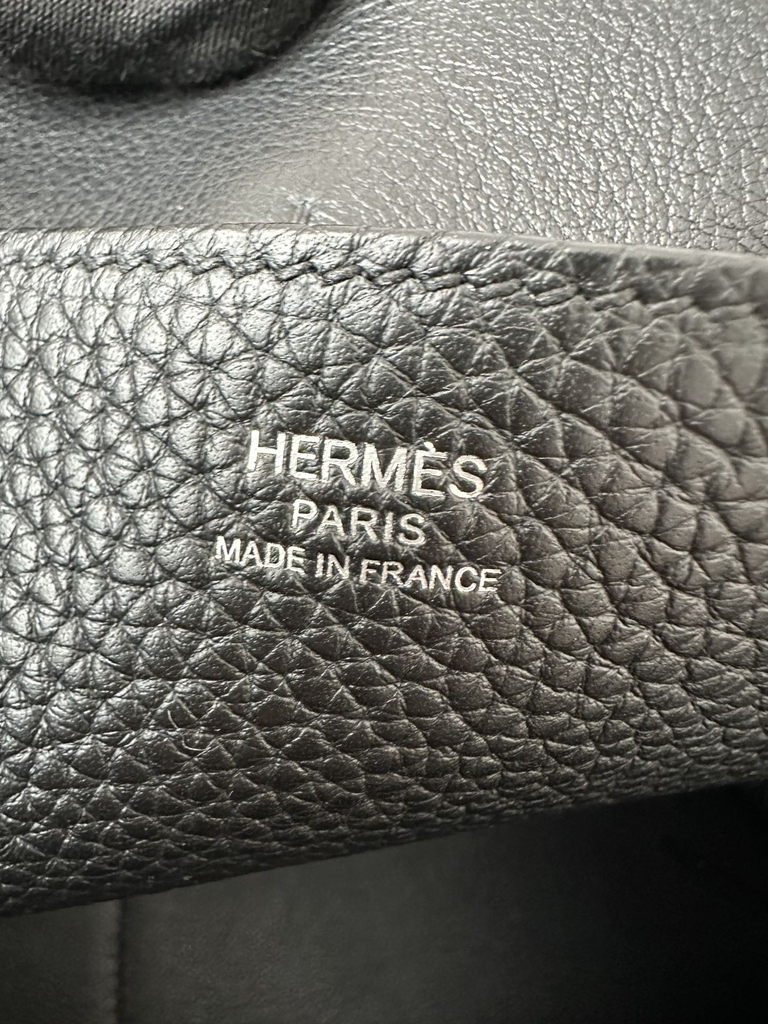 Halzan 31cm, Imported Clemence Leather, CK89 Noir (Black) with Silver Hardware.