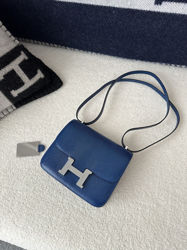 Constance 19cm New Mirror Edition, Imported Lizard Leather, CK73 Bleu Sapphire (Sapphire Blue) with Silver Hardware.