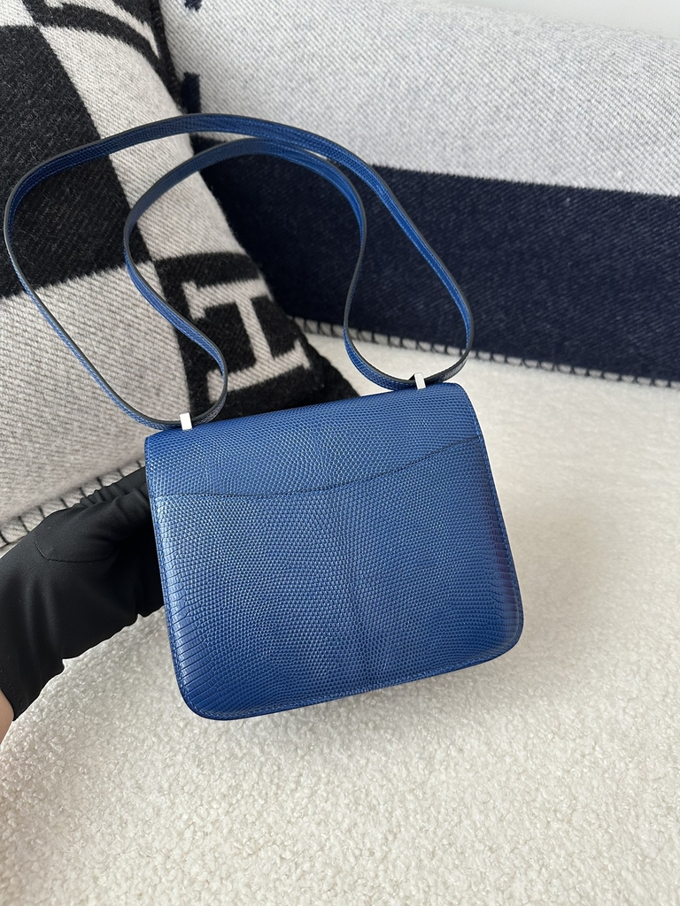Constance 19cm New Mirror Edition, Imported Lizard Leather, CK73 Bleu Sapphire (Sapphire Blue) with Silver Hardware.