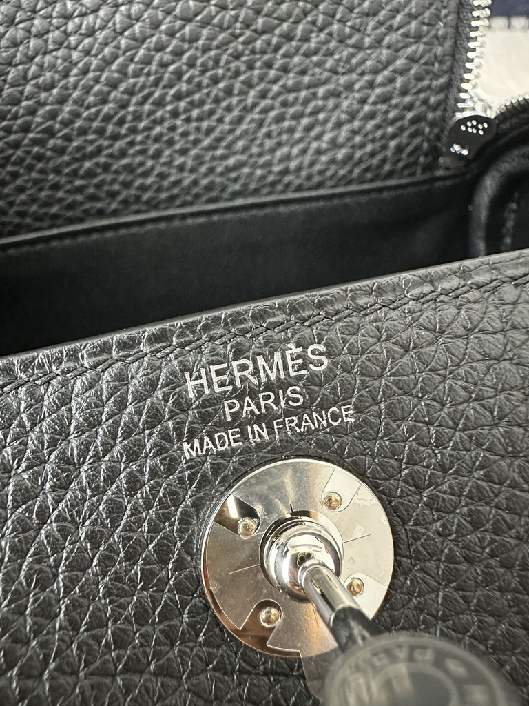 Lindy Mini in Imported Tc Clemence Leather, CK89 Noir (Black) with Silver Hardware.