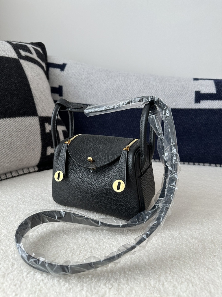Lindy Mini in Imported Tc Clemence Leather, CC89 Noir (Black) with Gold Hardware.
