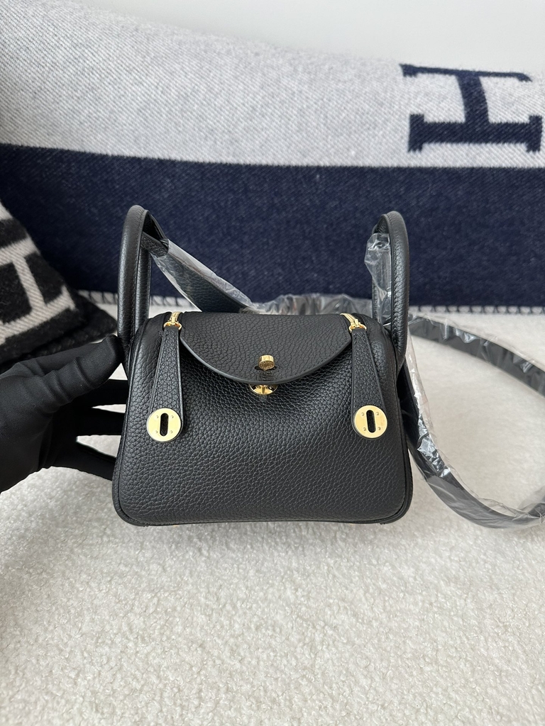 Lindy Mini in Imported Tc Clemence Leather, CC89 Noir (Black) with Gold Hardware.