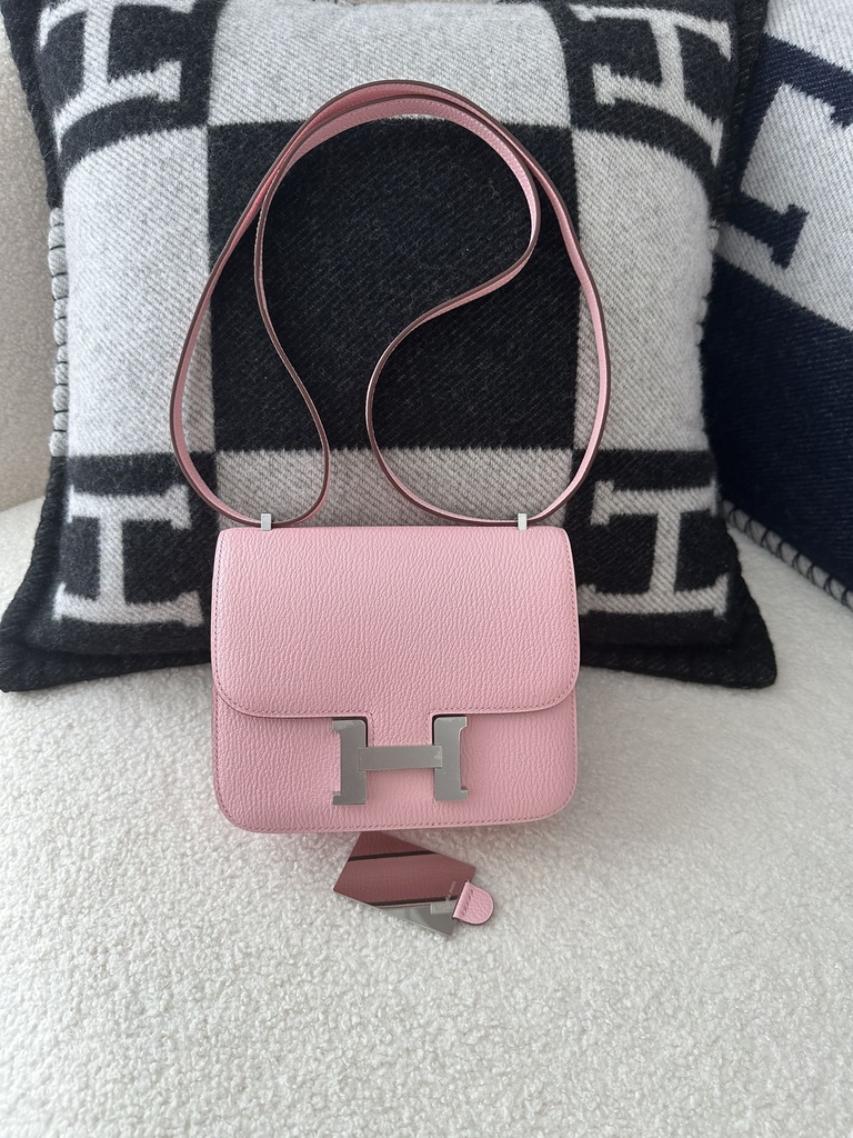 Constance 18cm New Mirror Version in Imported Chevre Goat Leather, 3Q Pink with Silver Hardware