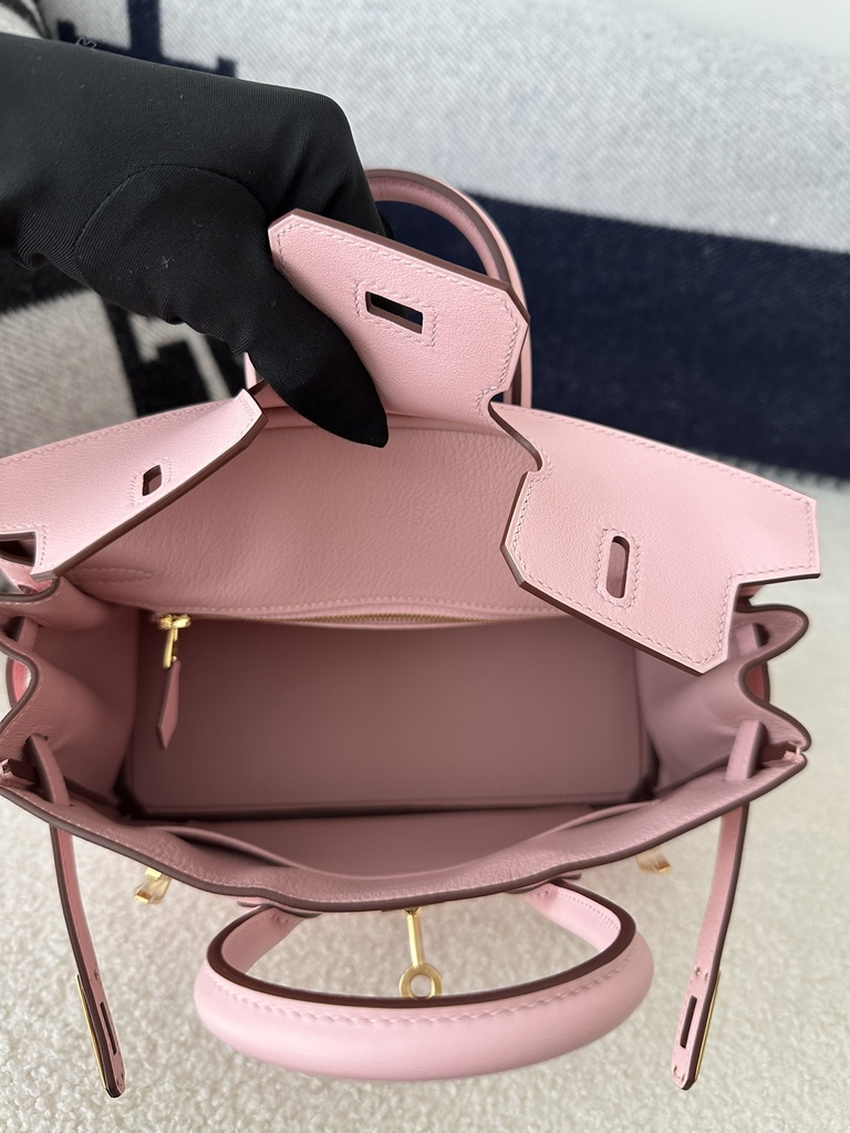 Birkin 25cm in Imported Swift Calfskin, 3Q Pink with Gold Hardware
