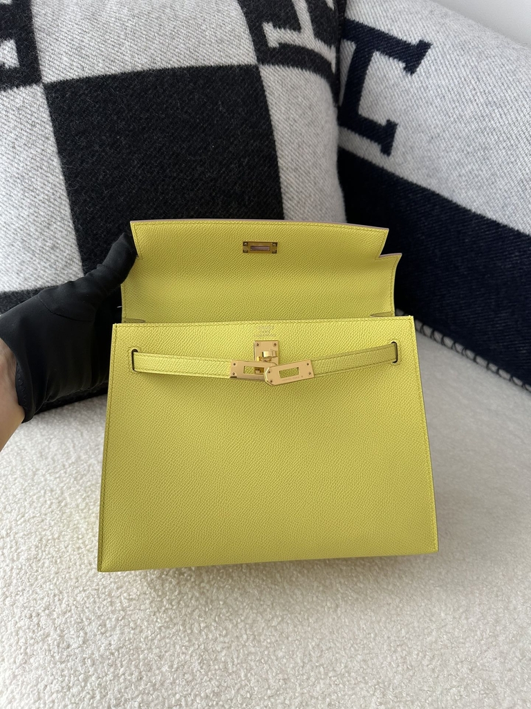 Kelly 25cm in imported Epsom grained leather, 9R Lime (lemon yellow)  with gold hardware.