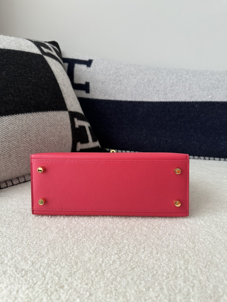 Kelly 25cm in Imported Epsom Grained Leather, I6 Rose Extreme (Vibrant Pink) with Gold Hardware