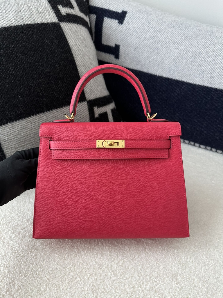Kelly 25cm in Imported Epsom Grained Leather, I6 Rose Extreme (Vibrant Pink) with Gold Hardware