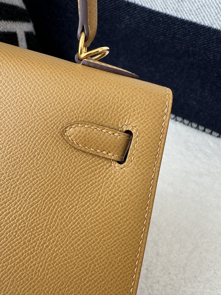 Kelly 25cm in Imported Epsom Grained Leather, 2S Sesame with Gold Hardware