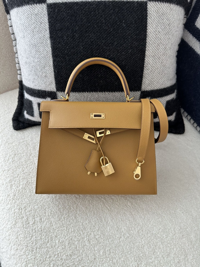 Kelly 25cm in Imported Epsom Grained Leather, 2S Sesame with Gold Hardware