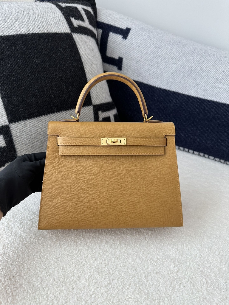 Kelly 25cm in Imported Epsom Grained Leather, 2S Sesame with Gold Hardware