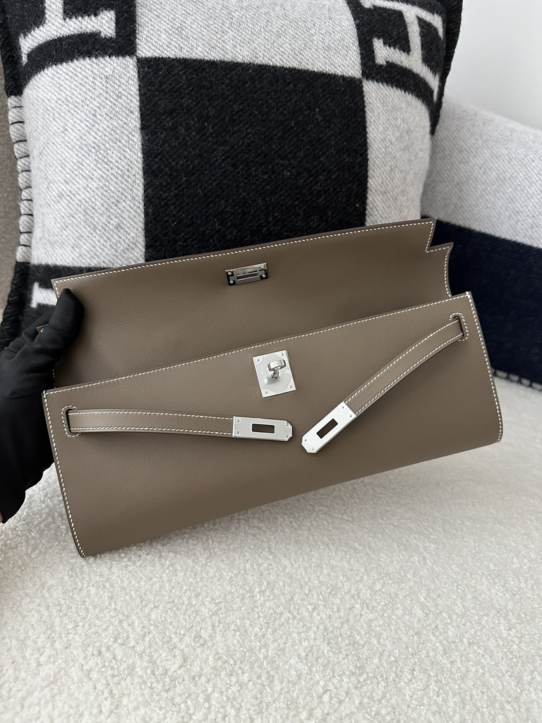 Kelly Cut 31cm Clutch in Imported Swift Calfskin, CK18 Etoupe Grey with Silver Hardware