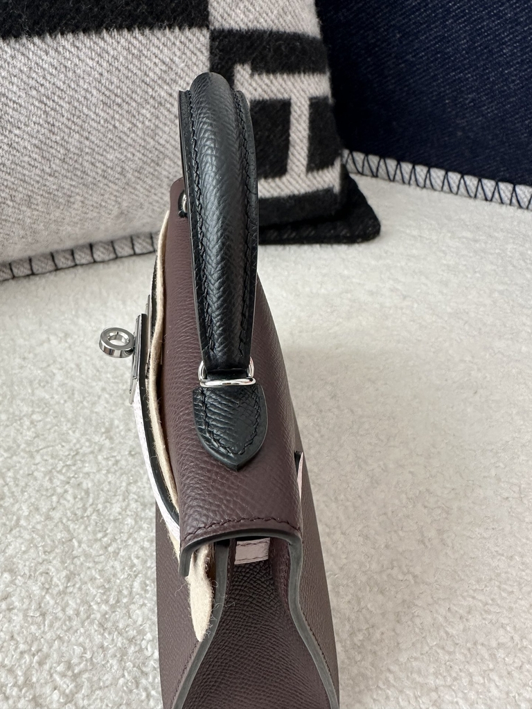 Kelly Mini II in Imported Epsom Leather, 0G Rouge Sellier Saddle Red with 09 Mauve Pale Dreamy Pink and CC89 Noir Black, featuring Silver Hardware