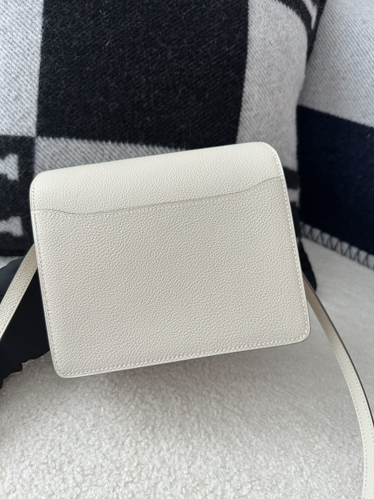 Roulis 18cm in Imported Evercolor Leather, CK10 Carie Milkshake White with Silver Hardware