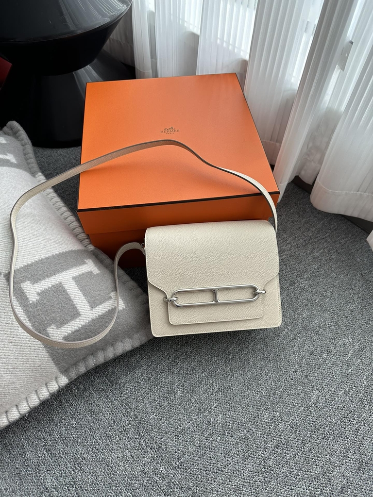 Roulis 18cm in Imported Evercolor Leather, CK10 Carie Milkshake White with Silver Hardware