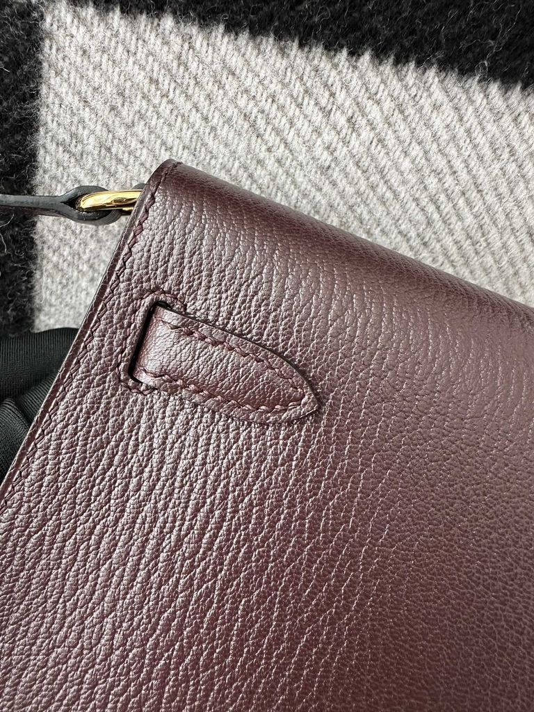 Kelly Elan 27cm in Imported Chevre Goat Leather, 0G Rouge Sellier with Gold Hardware.