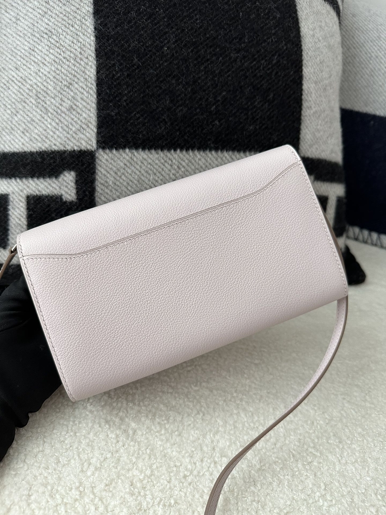 Constance To Go in Imported Evercolor Calfskin, 09 Mauve Pale with Silver Hardware.