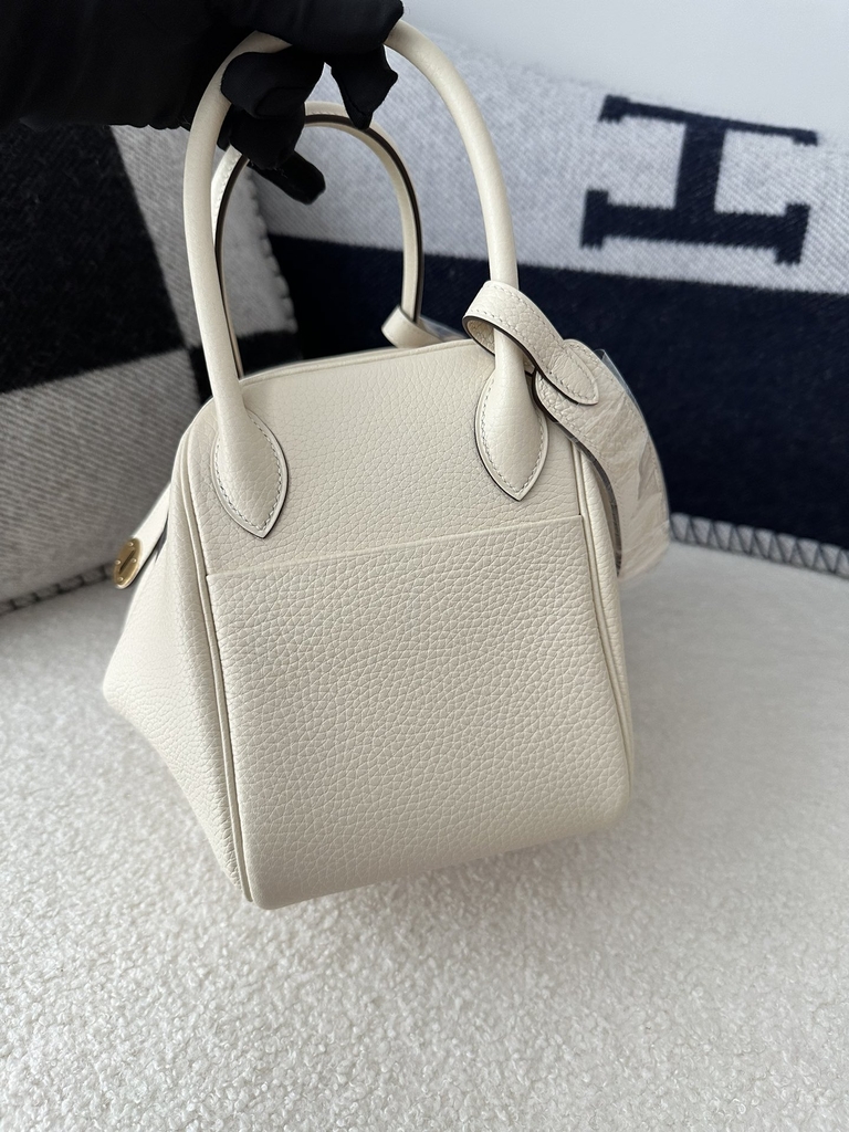 Lindy 26cm in Imported Togo Clemence Leather, I2 Nata Cream White with Gold Hardware.