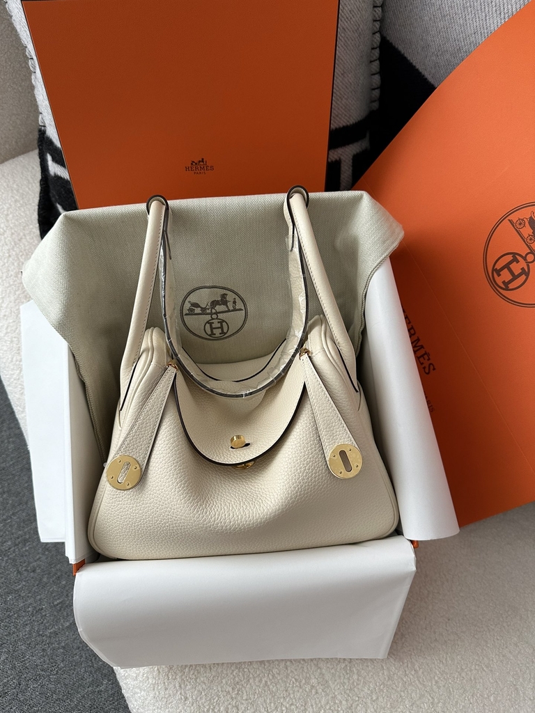 Lindy 26cm in Imported Togo Clemence Leather, I2 Nata Cream White with Gold Hardware.