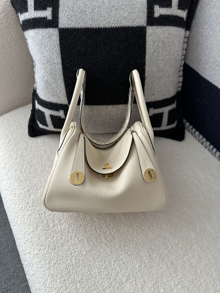 Lindy 26cm in Imported Togo Clemence Leather, I2 Nata Cream White with Gold Hardware.