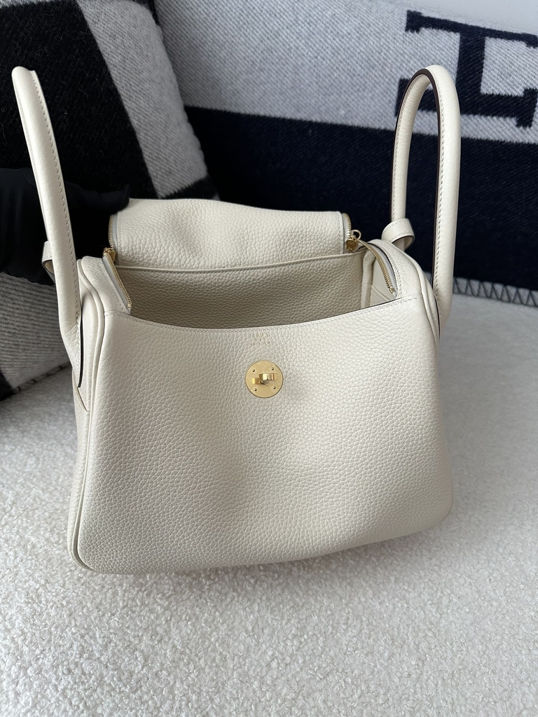 Lindy 26cm in Imported Togo Clemence Leather, I2 Nata Cream White with Gold Hardware.