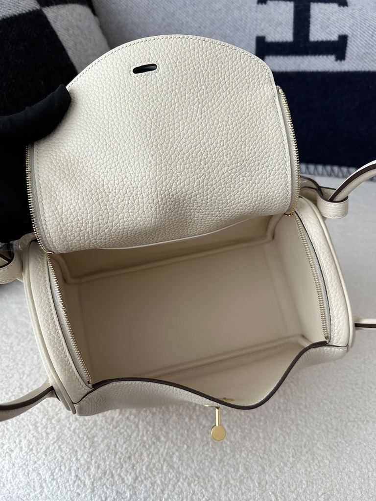 Lindy 26cm in Imported Togo Clemence Leather, I2 Nata Cream White with Gold Hardware.