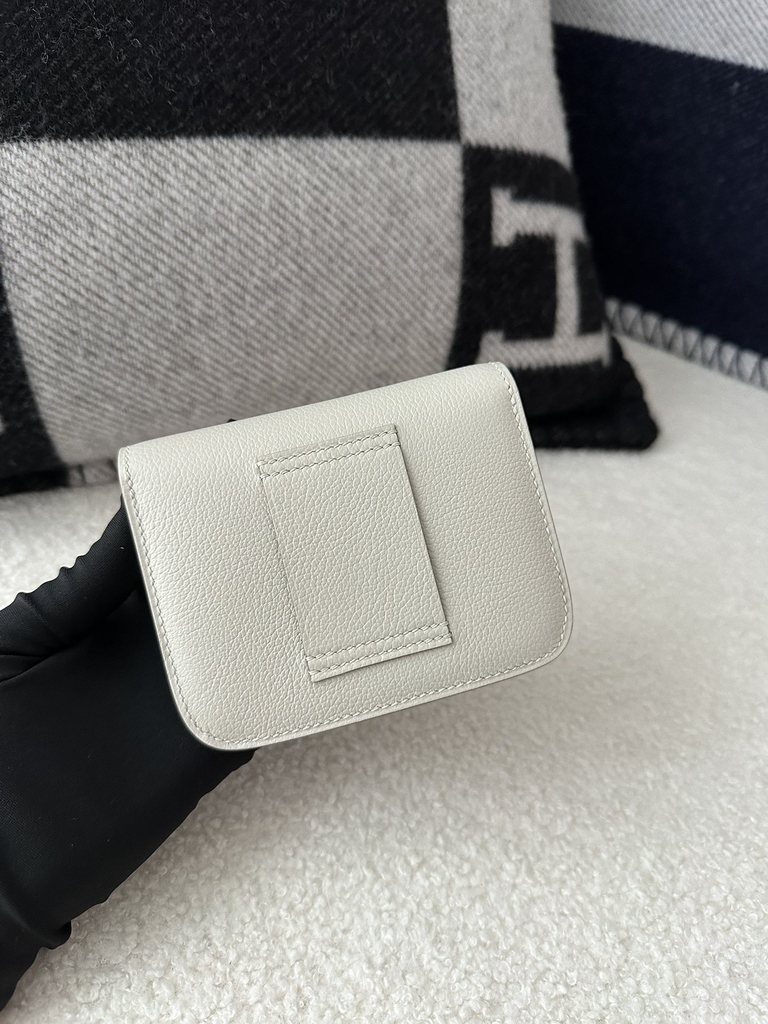 Constance Slim Cardholder Wallet in Evercolor Cowhide, 8L Beton Glacier White with Silver Hardware