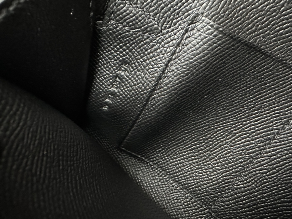 Kelly To Go Crossbody Wallet in Imported Epsom Leather, CK89 Noir Black with Silver Hardware
