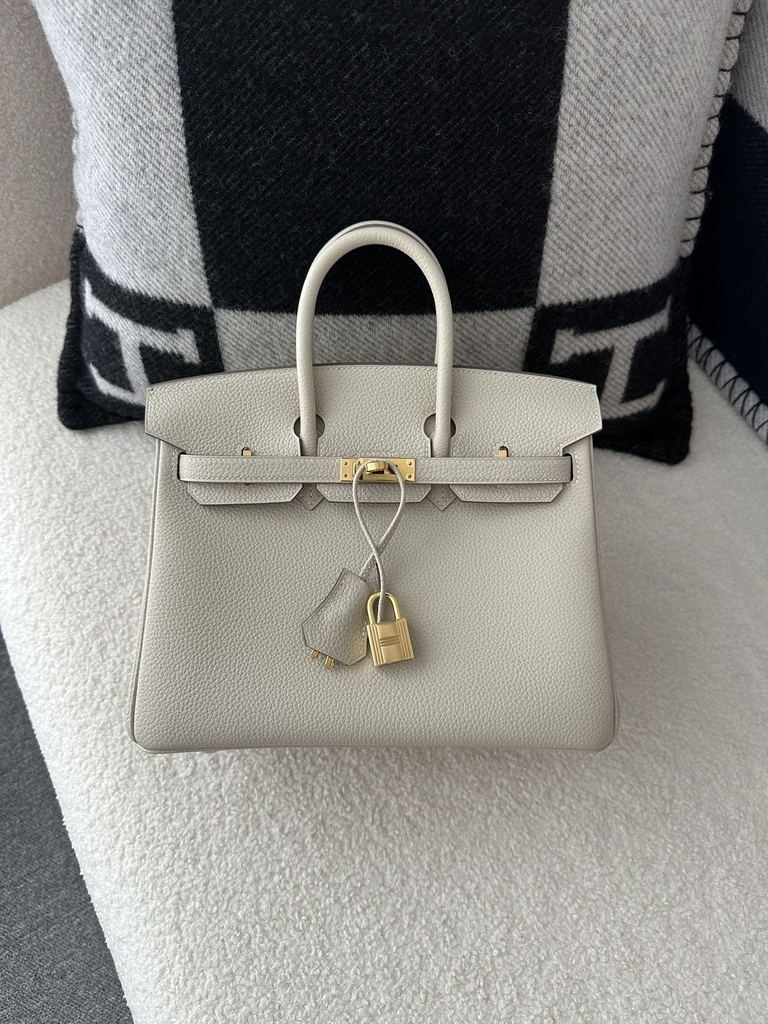 Birkin 25cm in Imported Togo Calfskin, CC10 Carie Milkshake White with Gold Hardware