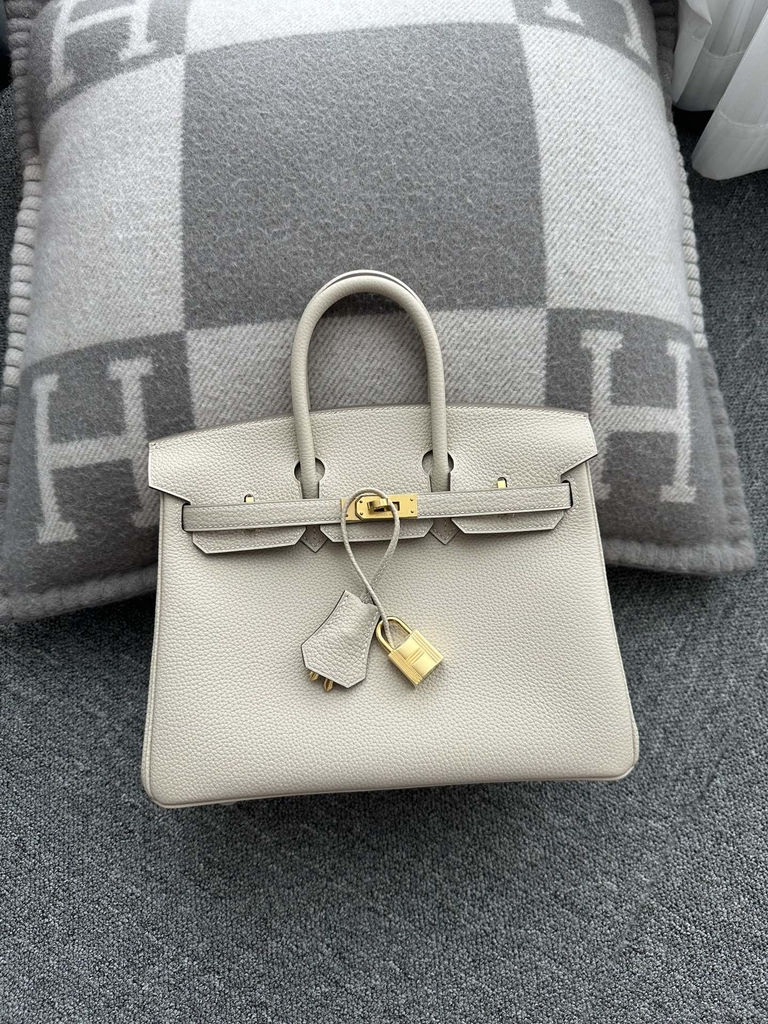 Birkin 25cm in Imported Togo Calfskin, CC10 Carie Milkshake White with Gold Hardware