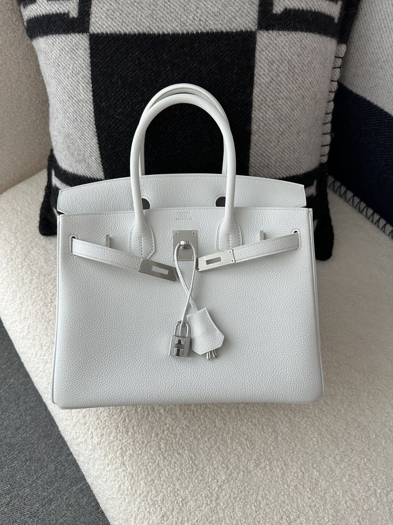 Birkin 30cm in Imported Togo Calfskin, 01 Blank Pure White with Silver Hardware