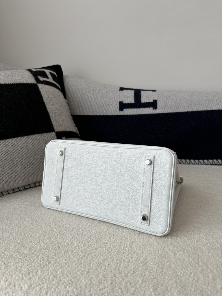 Birkin 30cm in Imported Togo Calfskin, 01 Blank Pure White with Silver Hardware
