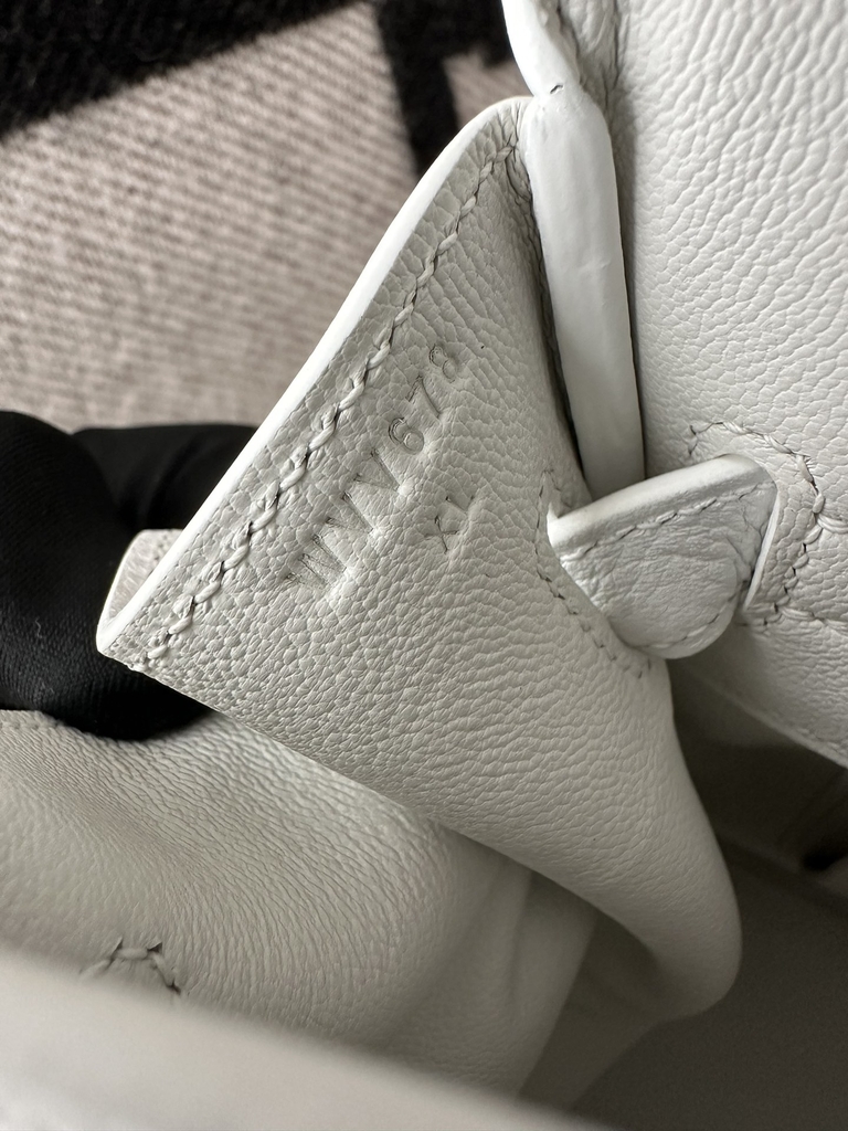 Birkin 30cm in Imported Togo Calfskin, 01 Blank Pure White with Silver Hardware
