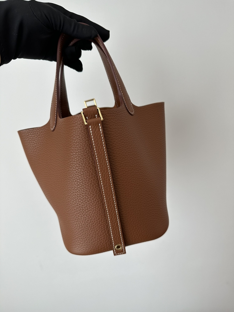 Picotin Lock 18cm in Imported Clemence Leather, CC37 Gold with Gold Hardware