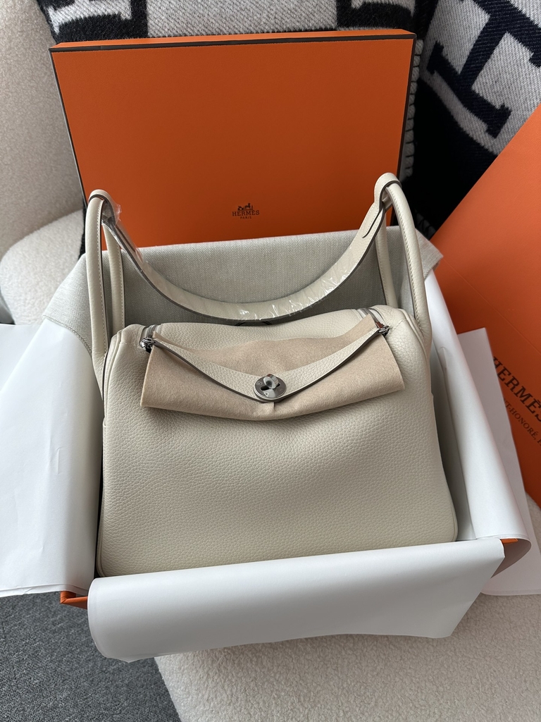 Lindy 30cm in Imported TC Clemence Leather, CK10 Carie Milkshake White with Silver Hardware