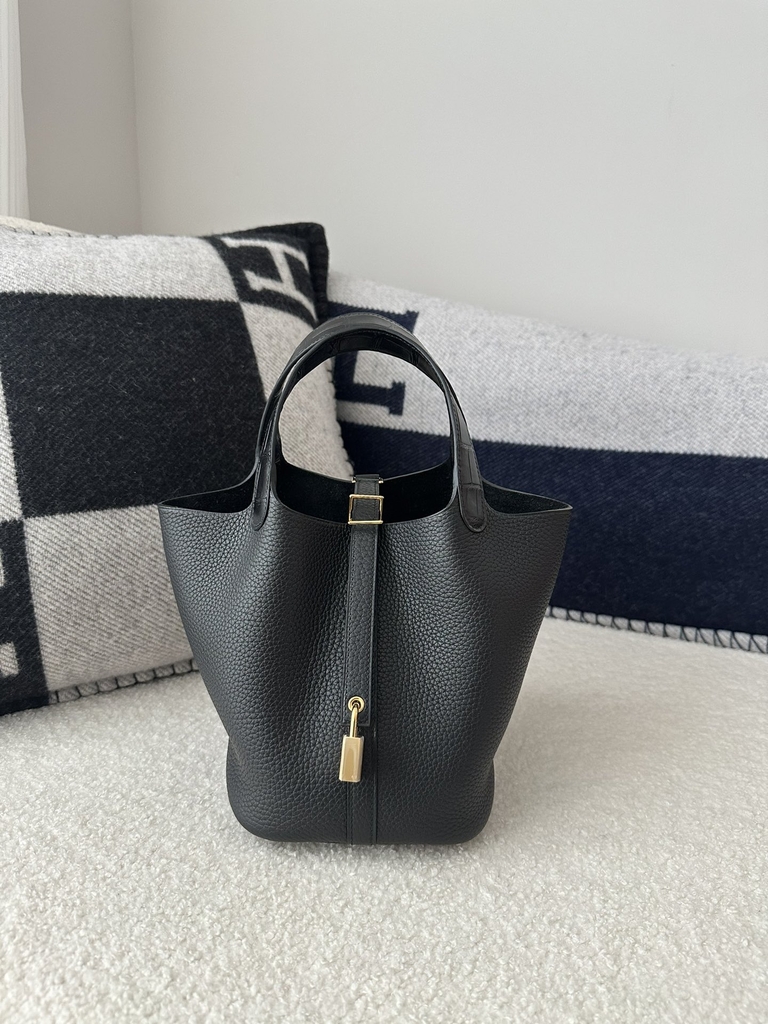 Picotin Lock 18cm Touch in Imported Clemence Leather with Matte Alligator Crocodile, CC89 Noir Black with Gold Hardware