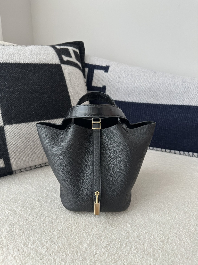 Picotin Lock 18cm Touch in Imported Clemence Leather with Matte Alligator Crocodile, CC89 Noir Black with Gold Hardware