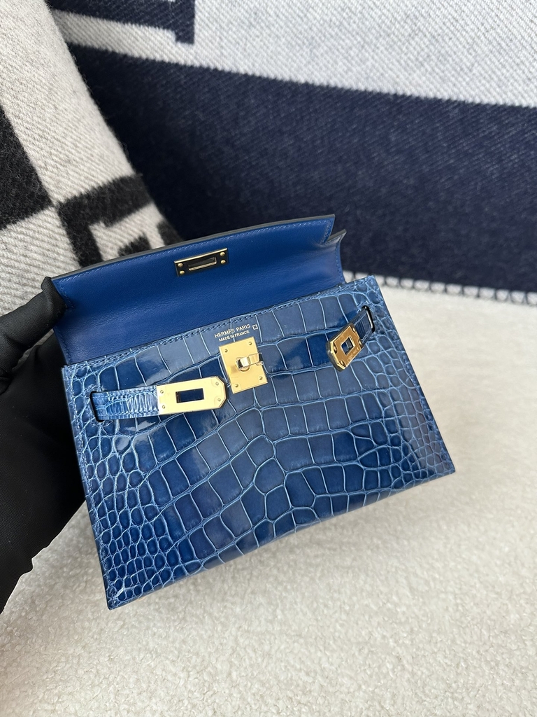 Kelly Mini II Second Generation in Imported HCP Water-Dyed Shiny Alligator Crocodile, CC73 Bleu Sapphire with Gold Hardware
