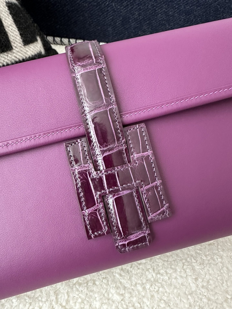 Jige 29cm in Imported Swift Calfskin with Shiny Alligator Crocodile, P9 Anemone with Silver Hardware