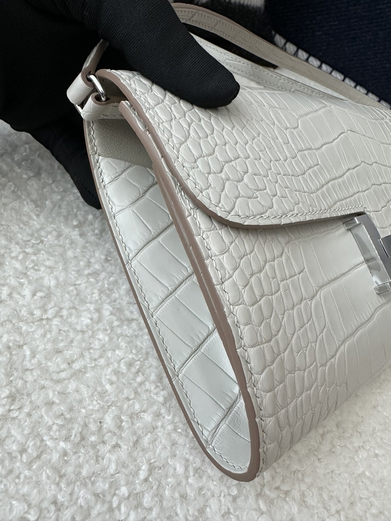 Constance To Go Crossbody Wallet in Imported HCP Water-Dyed Matte Alligator Crocodile, 8L Beton Glacier White with Silver Hardware