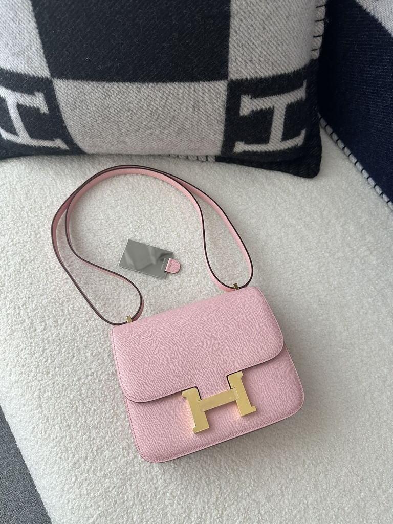 Constance 18cm Classic in Imported Epsom Leather, 3Q Rose Sakura with Gold Hardware