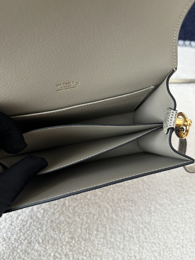 Roulis 18cm in Imported Lizard Leather, 1B Ombre with Gold Hardware