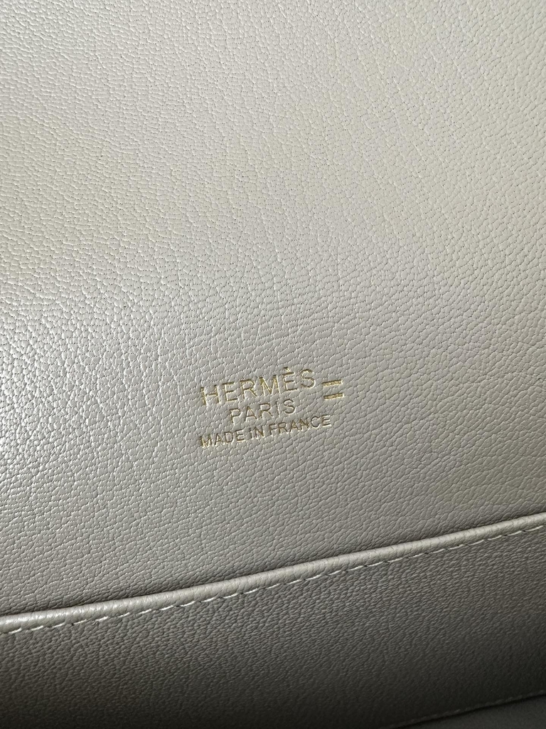 Roulis 18cm in Imported Lizard Leather, 1B Ombre with Gold Hardware