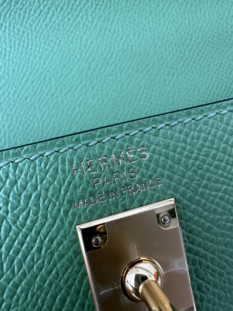 Kelly 25cm in Imported Epsom Leather, 3I Vert Criquet Avocado Green with Gold Hardware