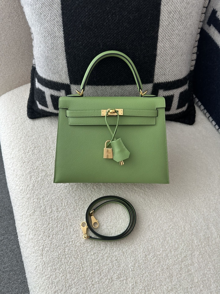 Kelly 25cm in Imported Epsom Leather, 3I Vert Criquet Avocado Green with Gold Hardware
