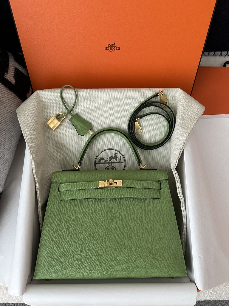 Kelly 25cm in Imported Epsom Leather, 3I Vert Criquet Avocado Green with Gold Hardware
