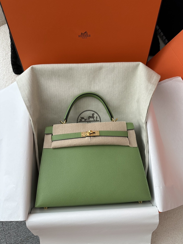 Kelly 25cm in Imported Epsom Leather, 3I Vert Criquet Avocado Green with Gold Hardware