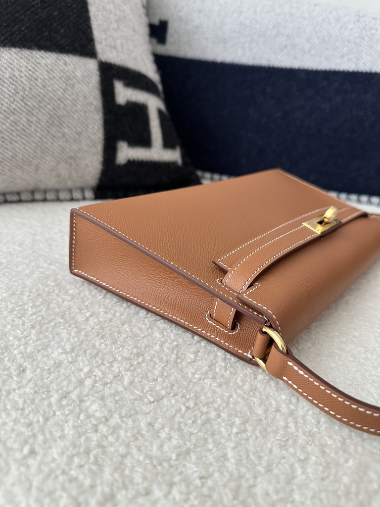 Kelly Elan 27cm New Style Shoulder Bag in Imported Madame Leather, CC37 Gold with Gold Hardware