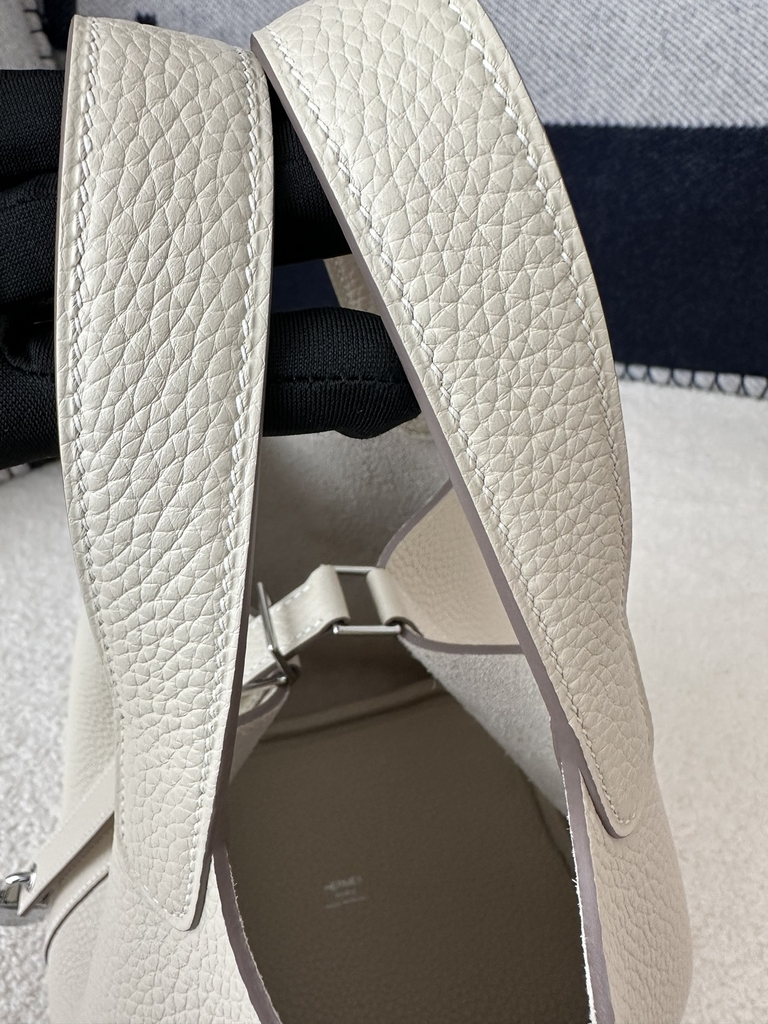 Picotin Lock 18cm in Imported Clemence TC Leather, CK10 Carie Milkshake White with Silver Hardware